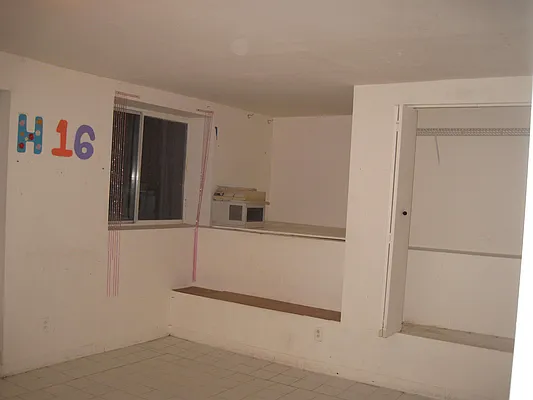 Rented by 18 REALTY | media 15