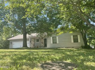 213 Goldenbrook Dr, Crossville, TN 38555