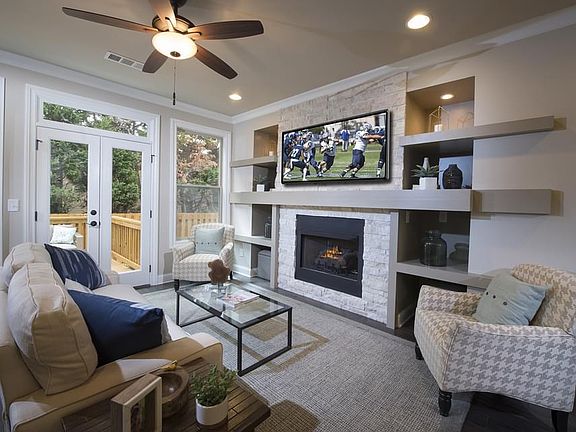 Foster Home Design Family Room