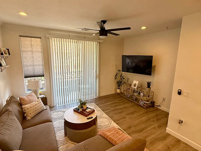4455 E Paradise Village Pkwy S #1040 — Photo 5