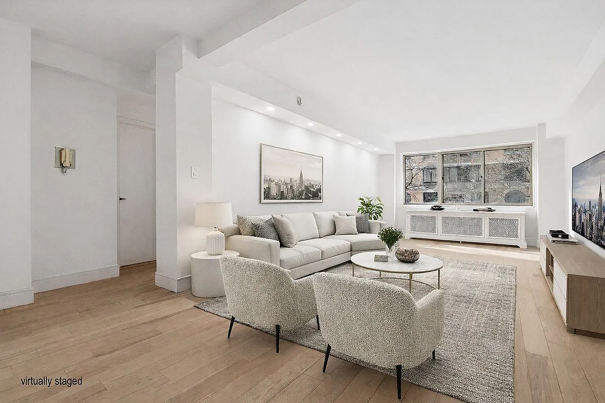 225 E 46th St APT 3D photo 1