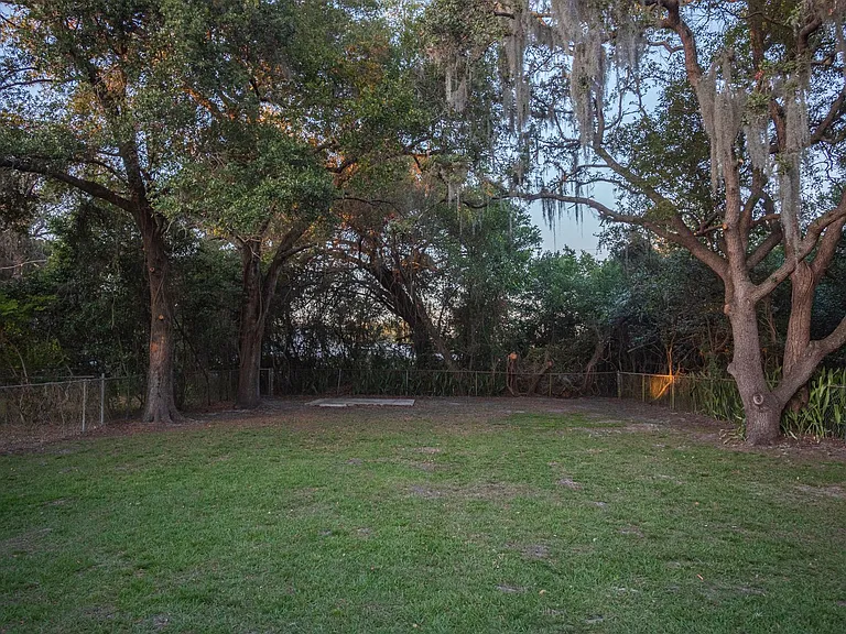 1512 E Fern Rd — Photo 7
