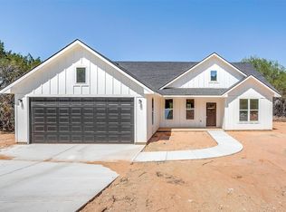5609 N Lakeside Hills Ct, Granbury, TX 76048