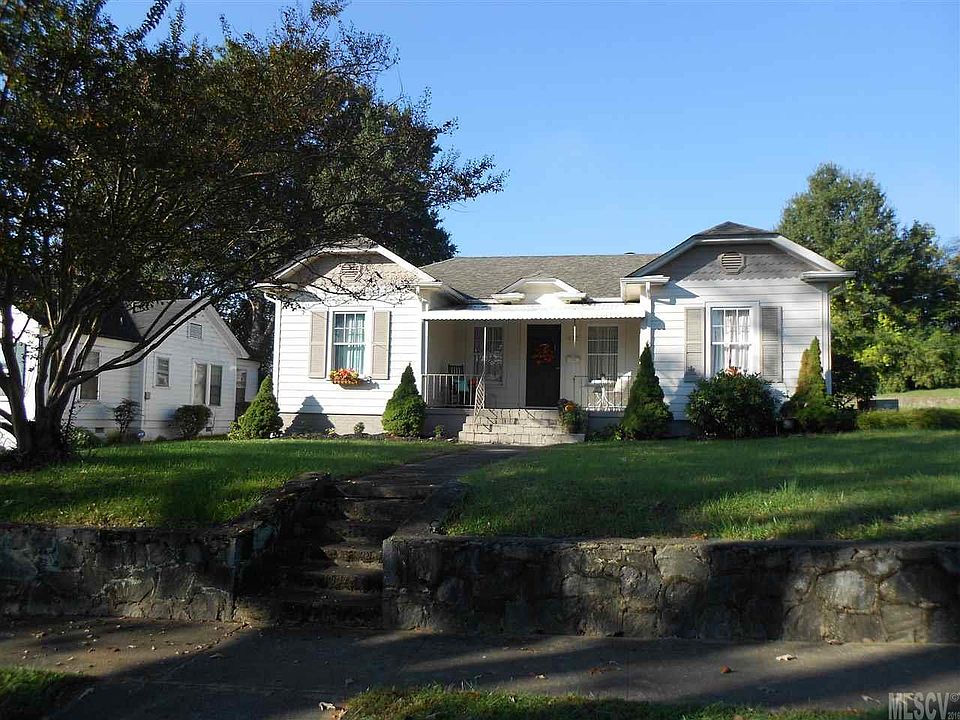 1st image of 412 Kentwood St SW