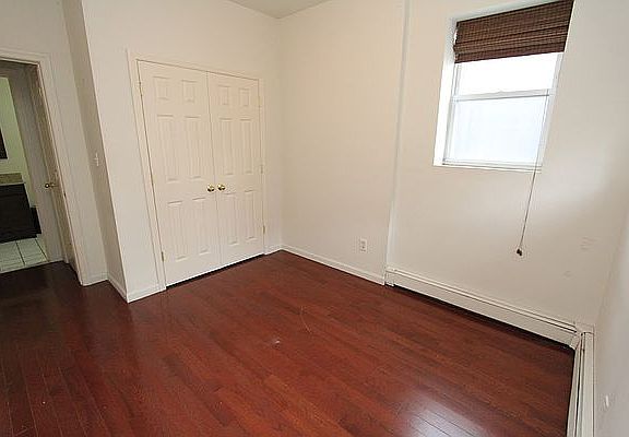 5th image of 204 15th St #3