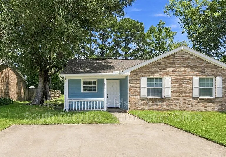 9610 N Cardinal Dr — Photo 1