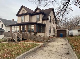 1010 Highland Ave, Dixon, IL 61021