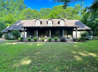 94 Semmes Rd, Grenada, MS 38901