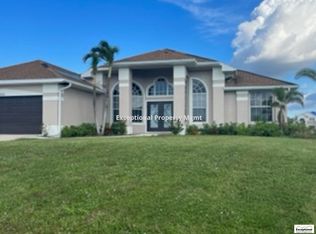 303 SW 26th Pl, Cape Coral, FL 33991