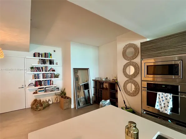 460 NE 28th St, Miami, FL