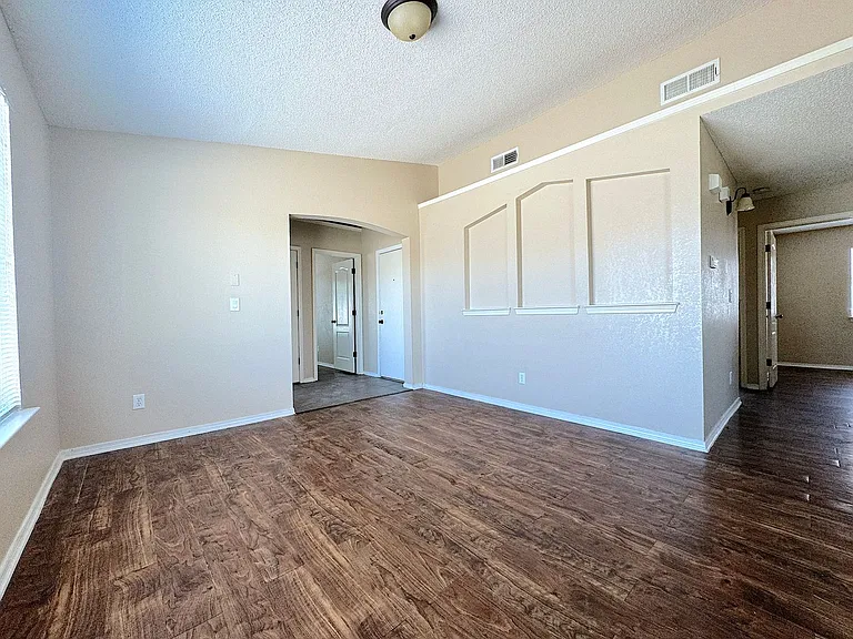 12981 Alfredo Apodaca — Photo 4