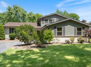 1235 Cheshire Ave, Naperville, IL 60540