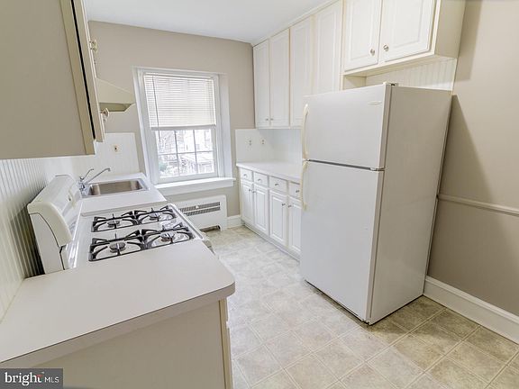 4th image of 711 N Broom St APT 8