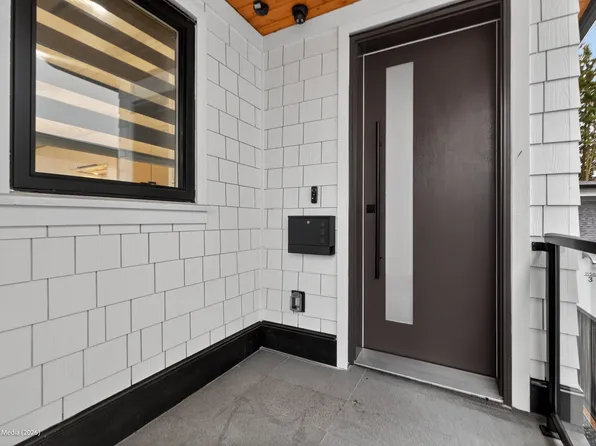 1554 W 66th Ave, Vancouver, BC V6P 2R4