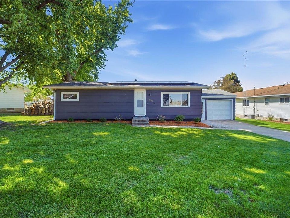 1st image of 2307 14th Ave
