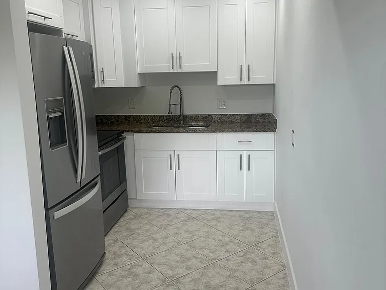 2100 Springdale Blvd #303 — Photo 8