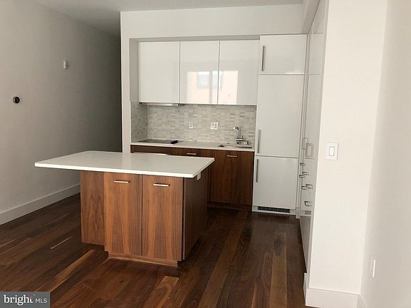 2nd image of 621 S 24th St #202