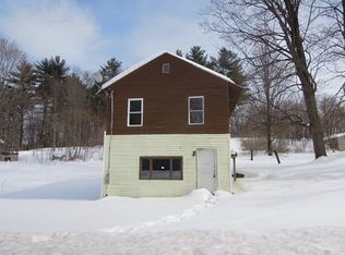 29 Country Club Rd, Greenfield, MA 01301