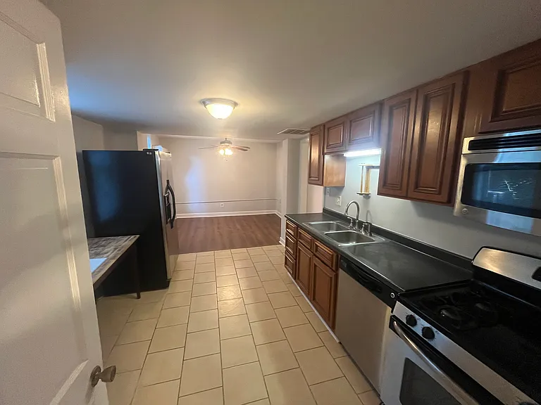 1732 Ridgeway Ave NW #A — Photo 9