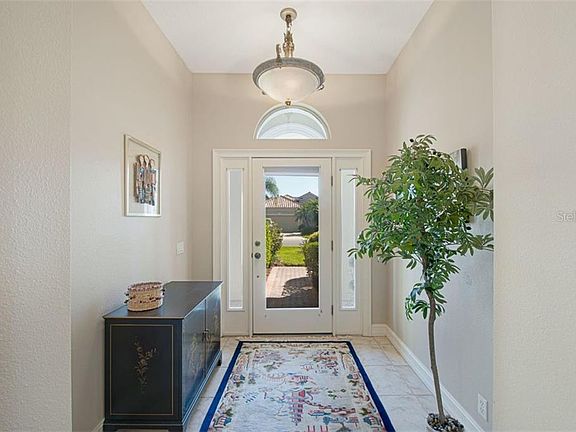 5th image of 303 11th Ave E