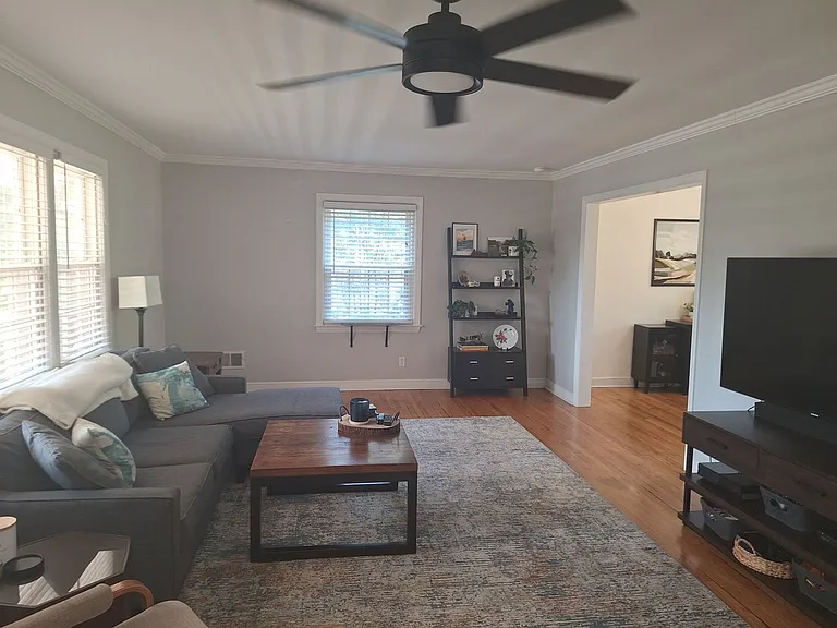 755 Cross Hill Rd — Photo 6