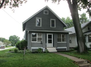 1102 E Columbia Ave, Davenport, IA