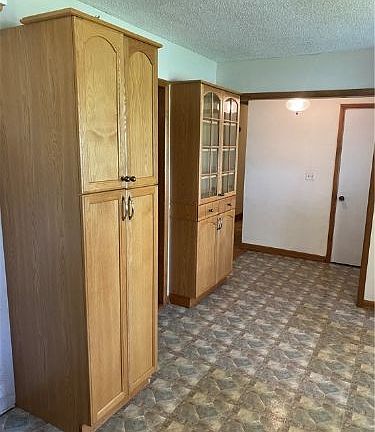 3rd image of 2035 S Cline Ave