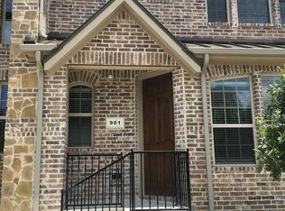 901 Shelby Ln, The Colony, TX 75056