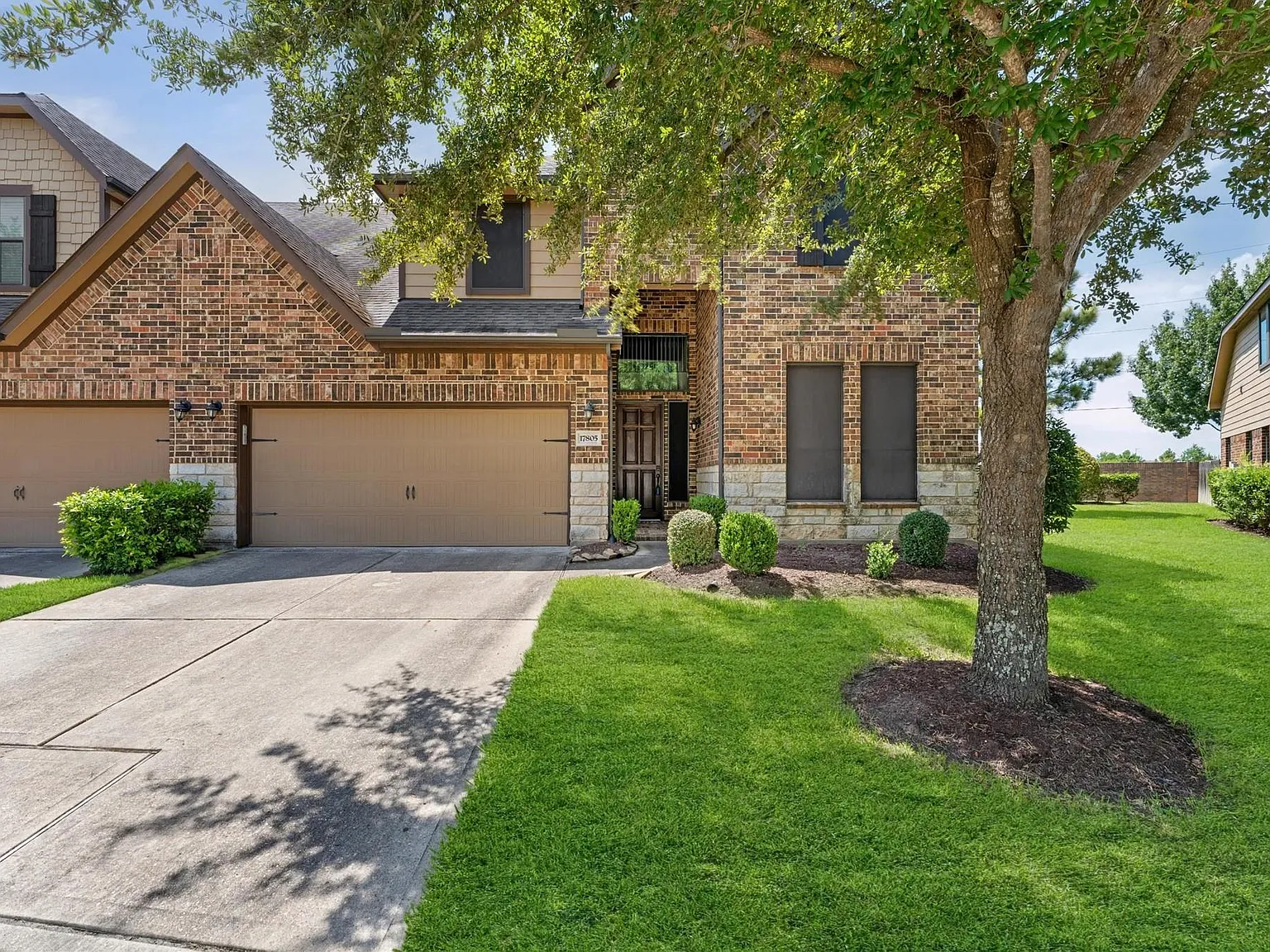 4 bed, 3.0 bath, 2788 sqft, $2,950 — Photo 2