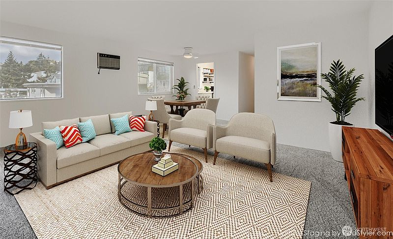 2nd image of 610 Aloha Street #404