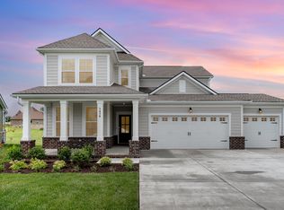 855 Bur Oak Ct, Clarksville, TN 37043