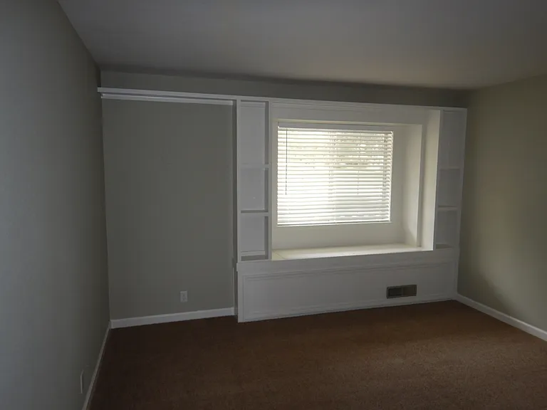 3745 Brighton Way — Photo 9