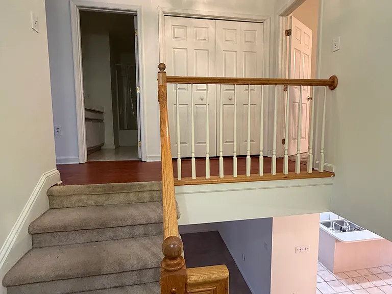 260 Morningside Dr — Photo 6