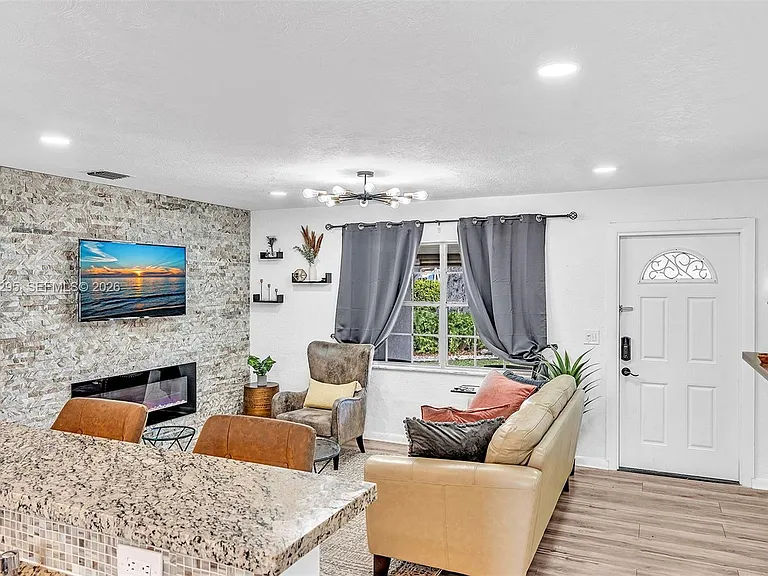 4633 SW 28th Ave — Photo 31