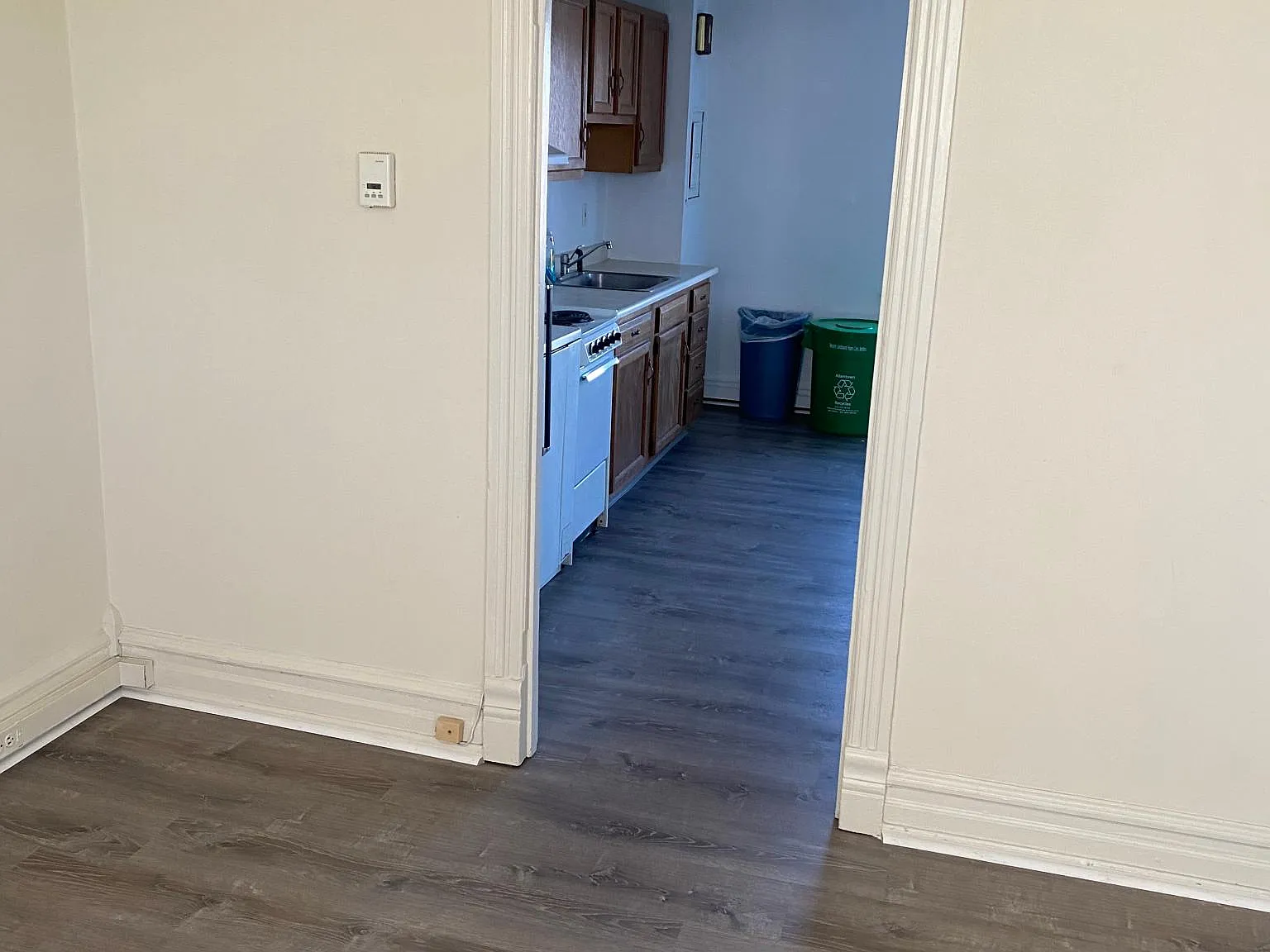 Studio, $950 — Photo 4