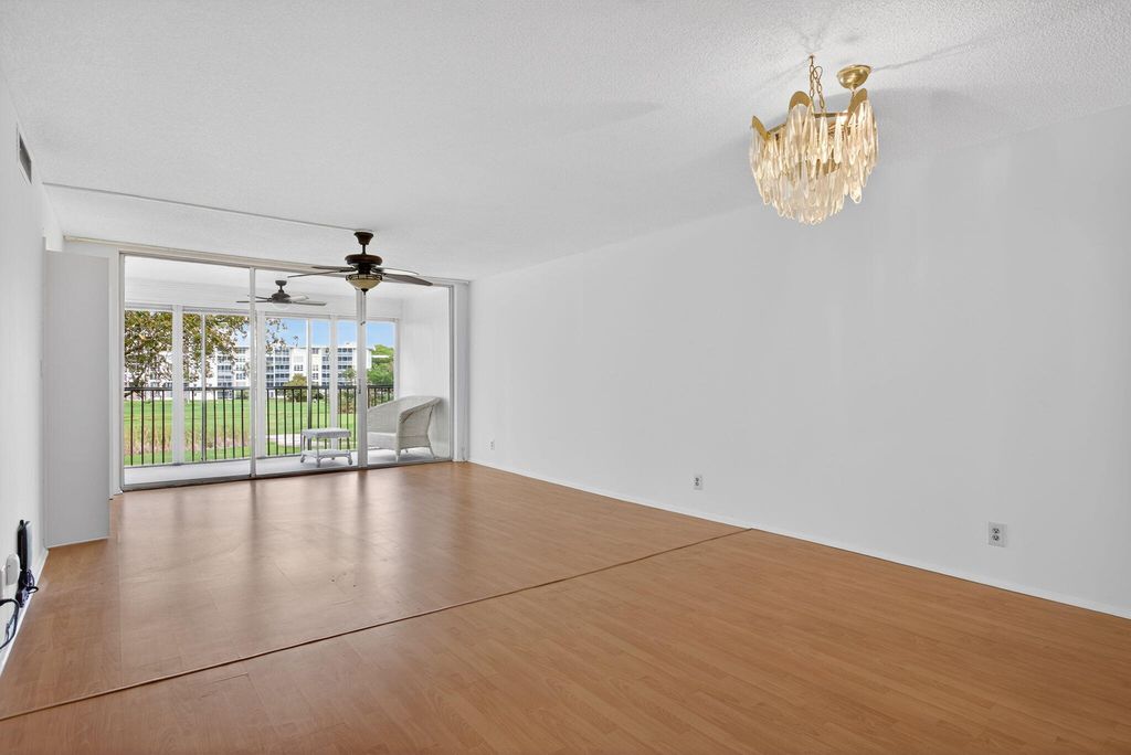 2651 S Palm Aire Drive #302, photo 7