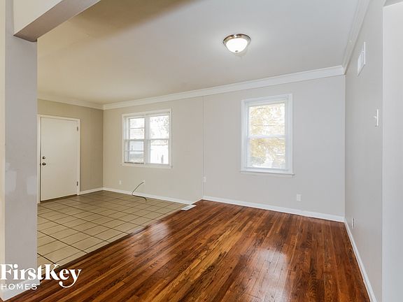 4th image of 10909 Edgecliffe Dr
