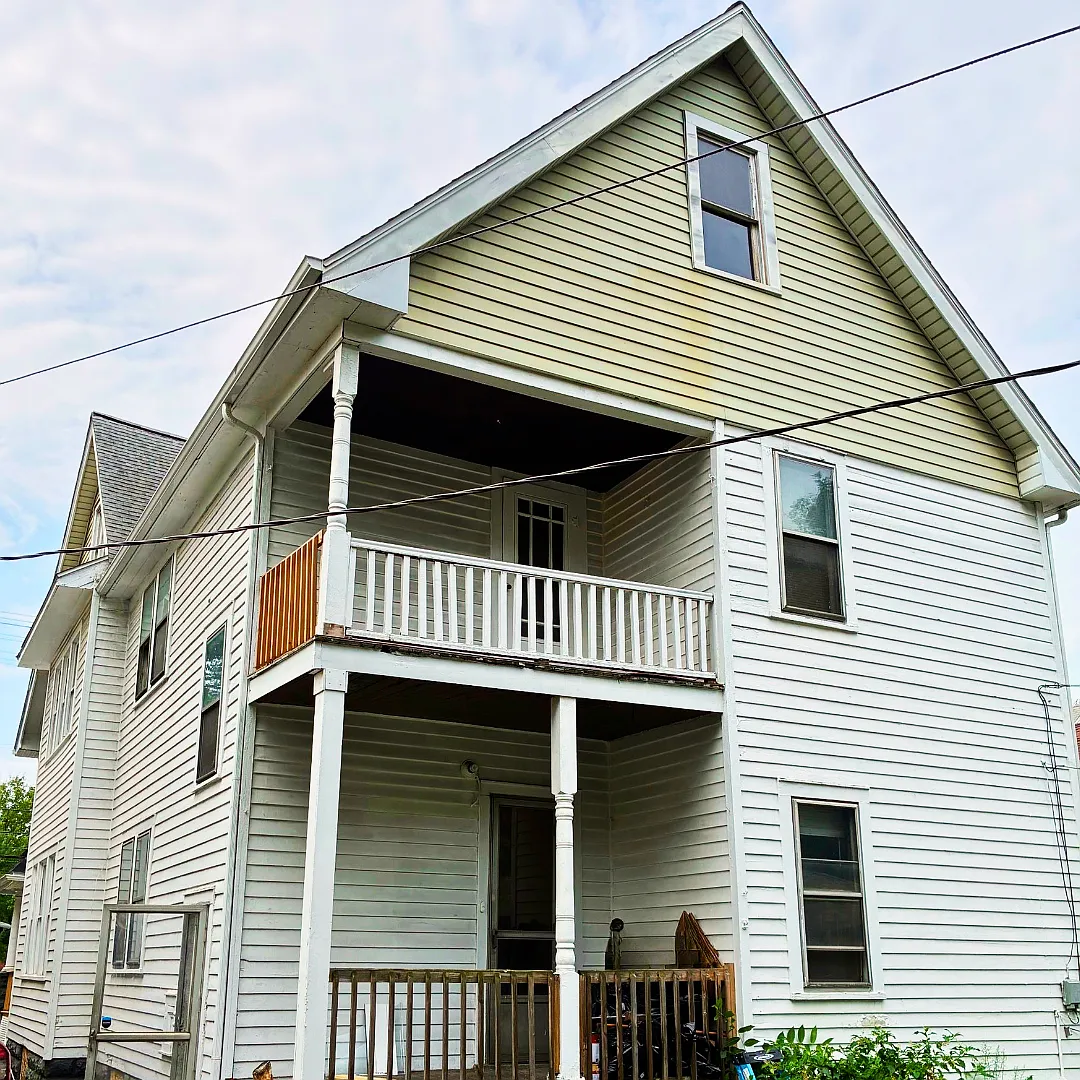 2 bed, $1,000 — Photo 1