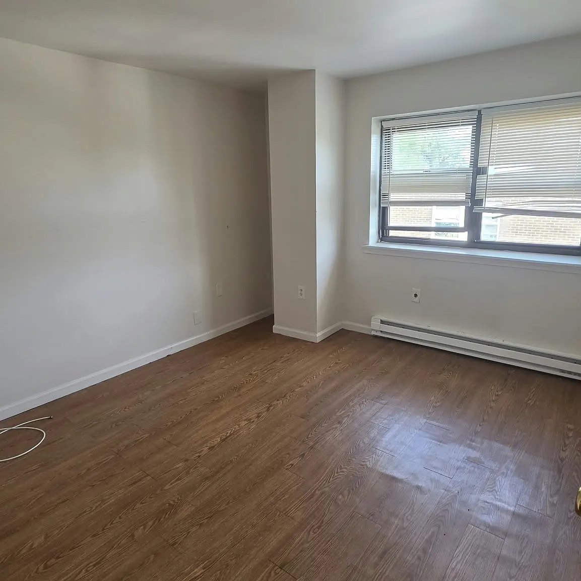 2 bed, 875 sqft, $1,799 — Photo 1
