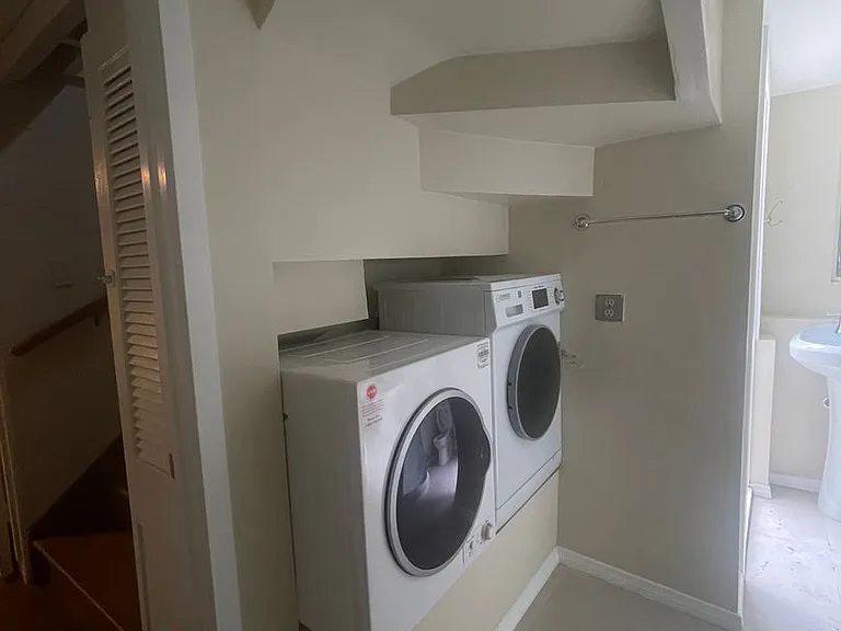714 Ocean View Dr — Photo 8