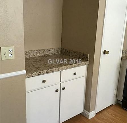 5th image of 4108 Woodgreen Dr