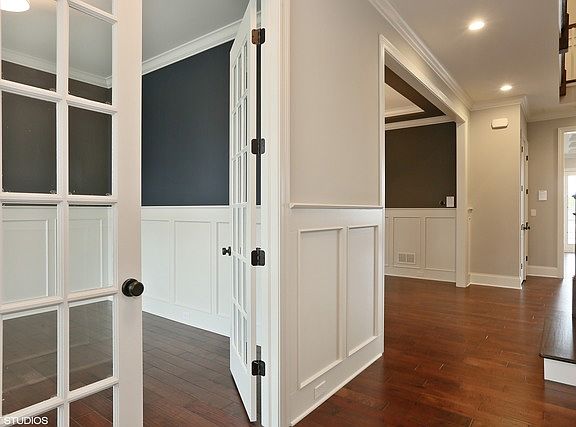 2nd image of 180 Joanne Ln