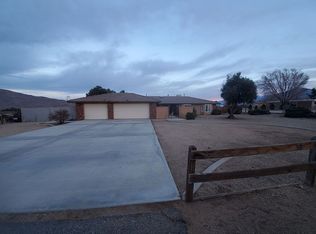 10883 Milpas Rd, Apple Valley, CA 92308