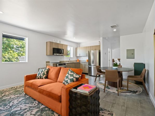 165 NW 39th St #8