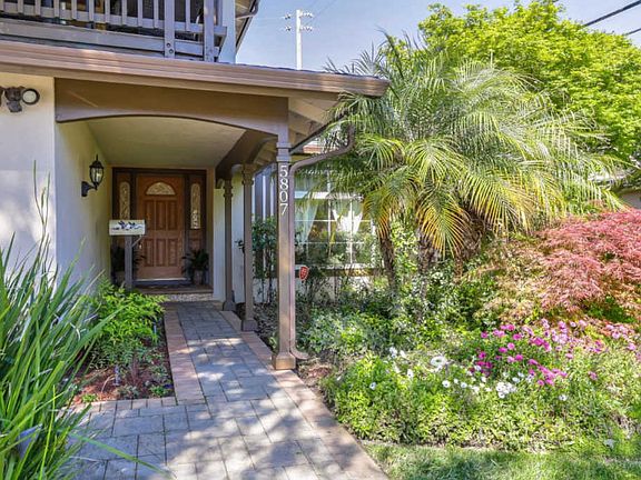 4th image of 5807 Calpine Dr