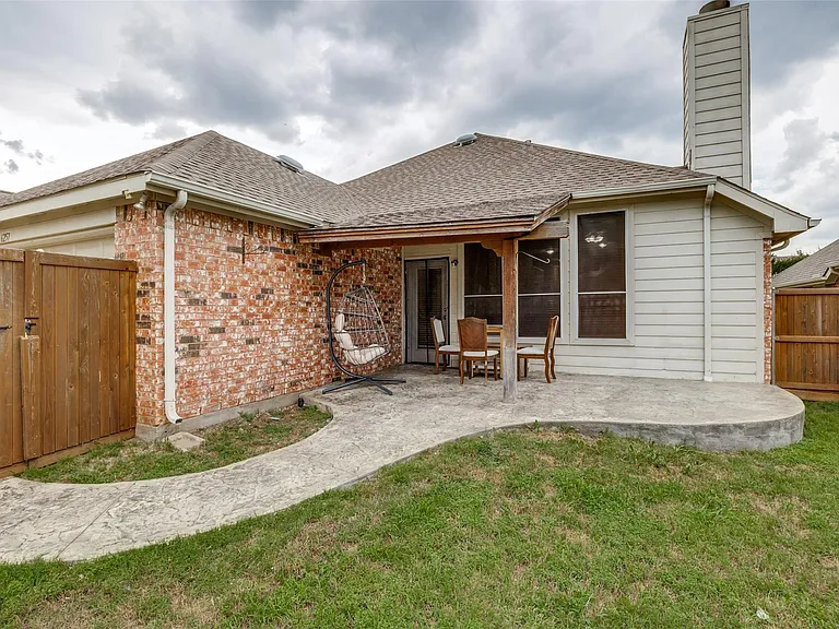 6257 Dark Forest Dr — Photo 21
