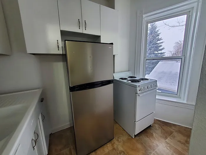 420 2nd Ave NE #202 — Photo 8
