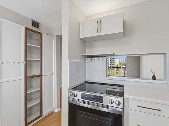 2nd image of 2851 Leonard Dr APT J402