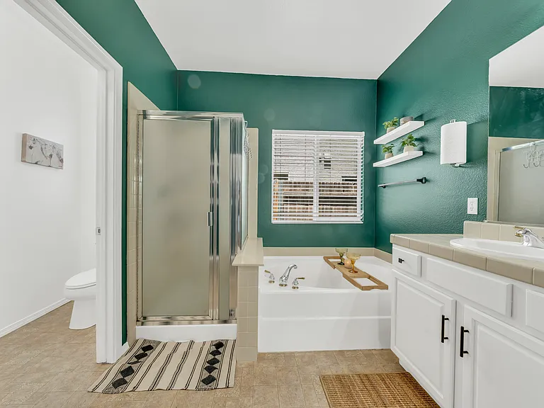 9504 Clear Springs Cir — Photo 15