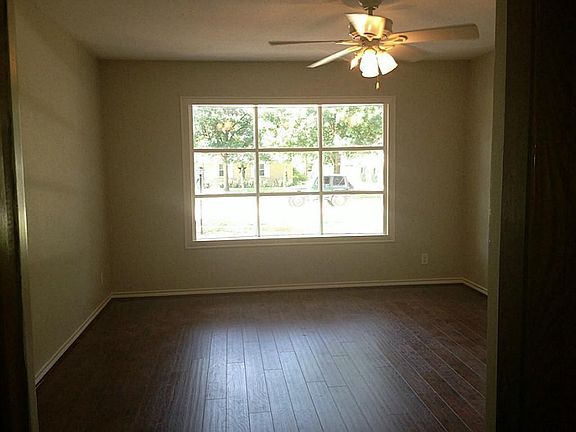3rd image of 15909 Acapulco Dr